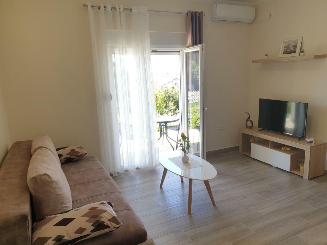تيفات Apartments Jadran المظهر الخارجي الصورة