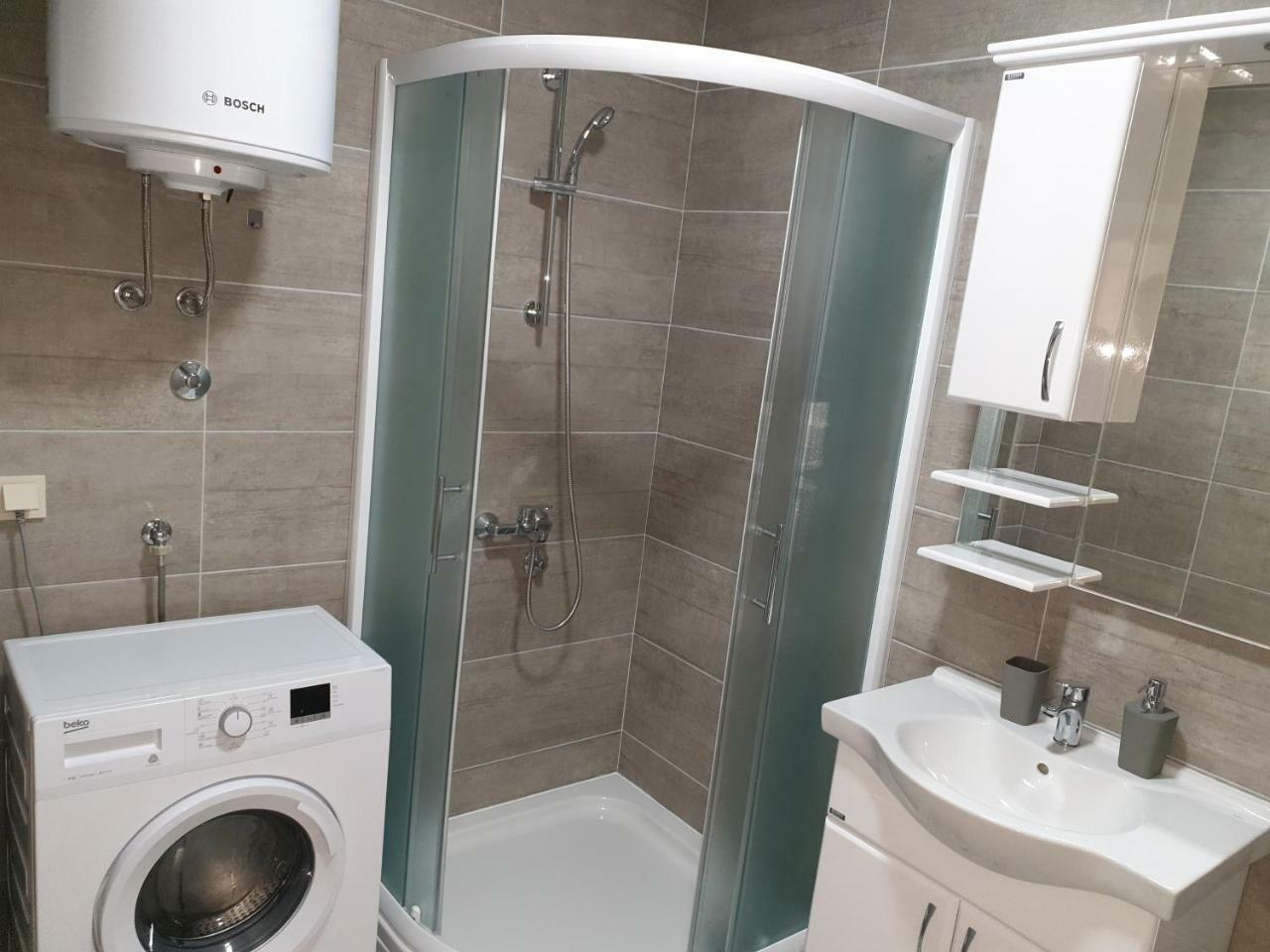 تيفات Apartments Jadran المظهر الخارجي الصورة
