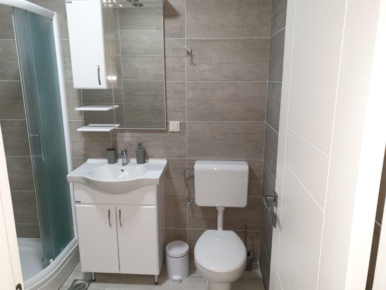 تيفات Apartments Jadran المظهر الخارجي الصورة